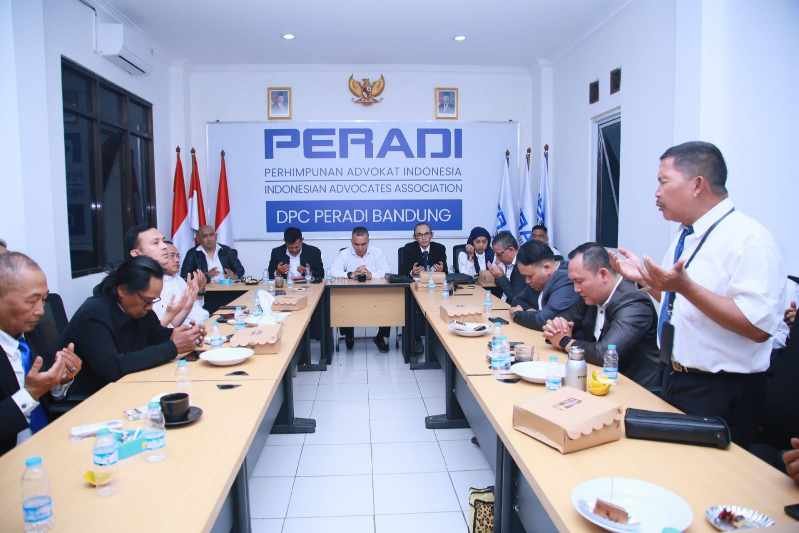 Waketum DPN PERADI H. Yovie Megananda Santosa Laksanakan Kunjungan Kerja ke DPC PERADI Bandung